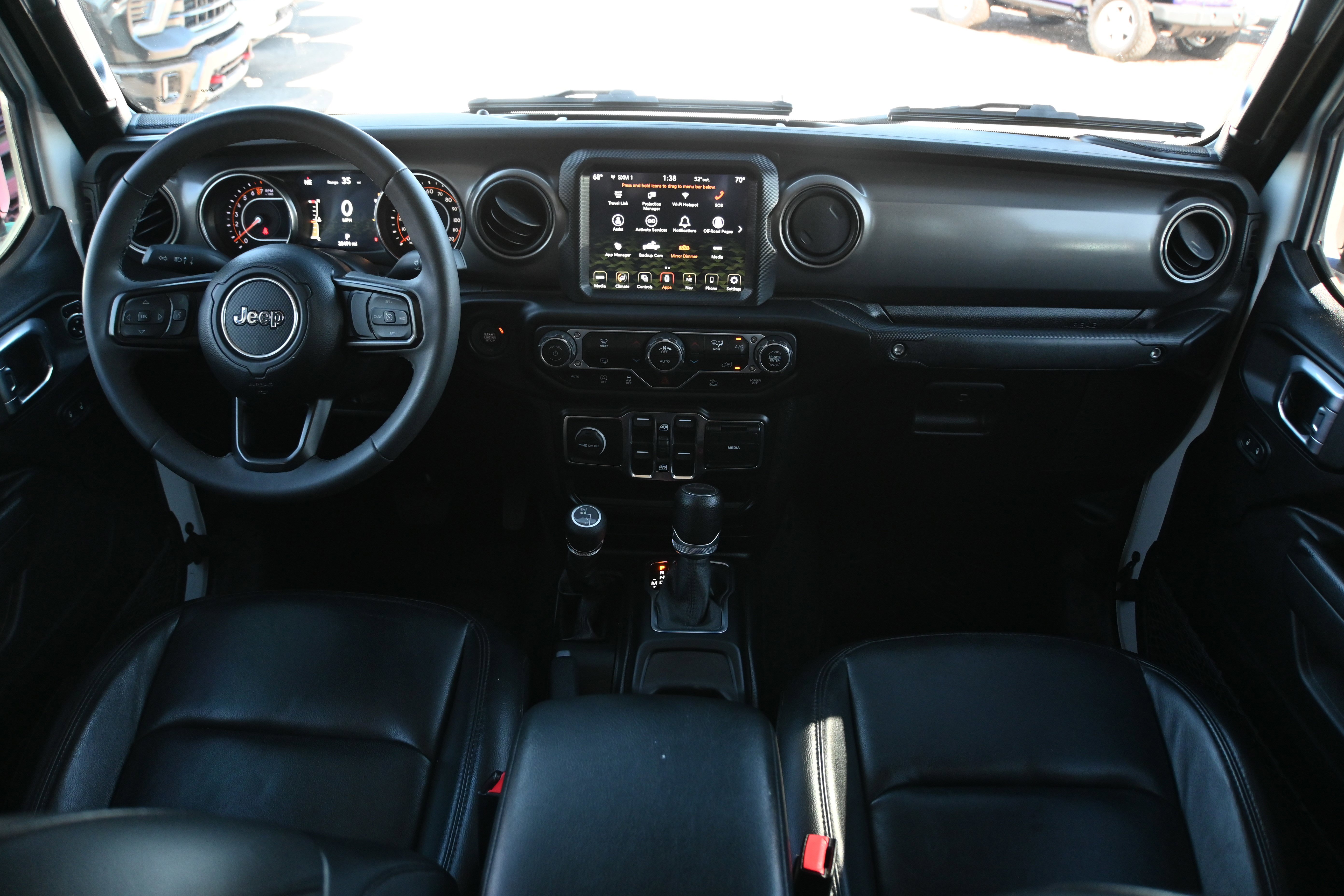 Used 2023 Jeep Gladiator Sport image 3