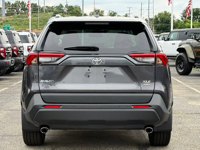 Used 2025 Toyota RAV4 XLE Premium w/ Weather Package AWD/4WD image 5
