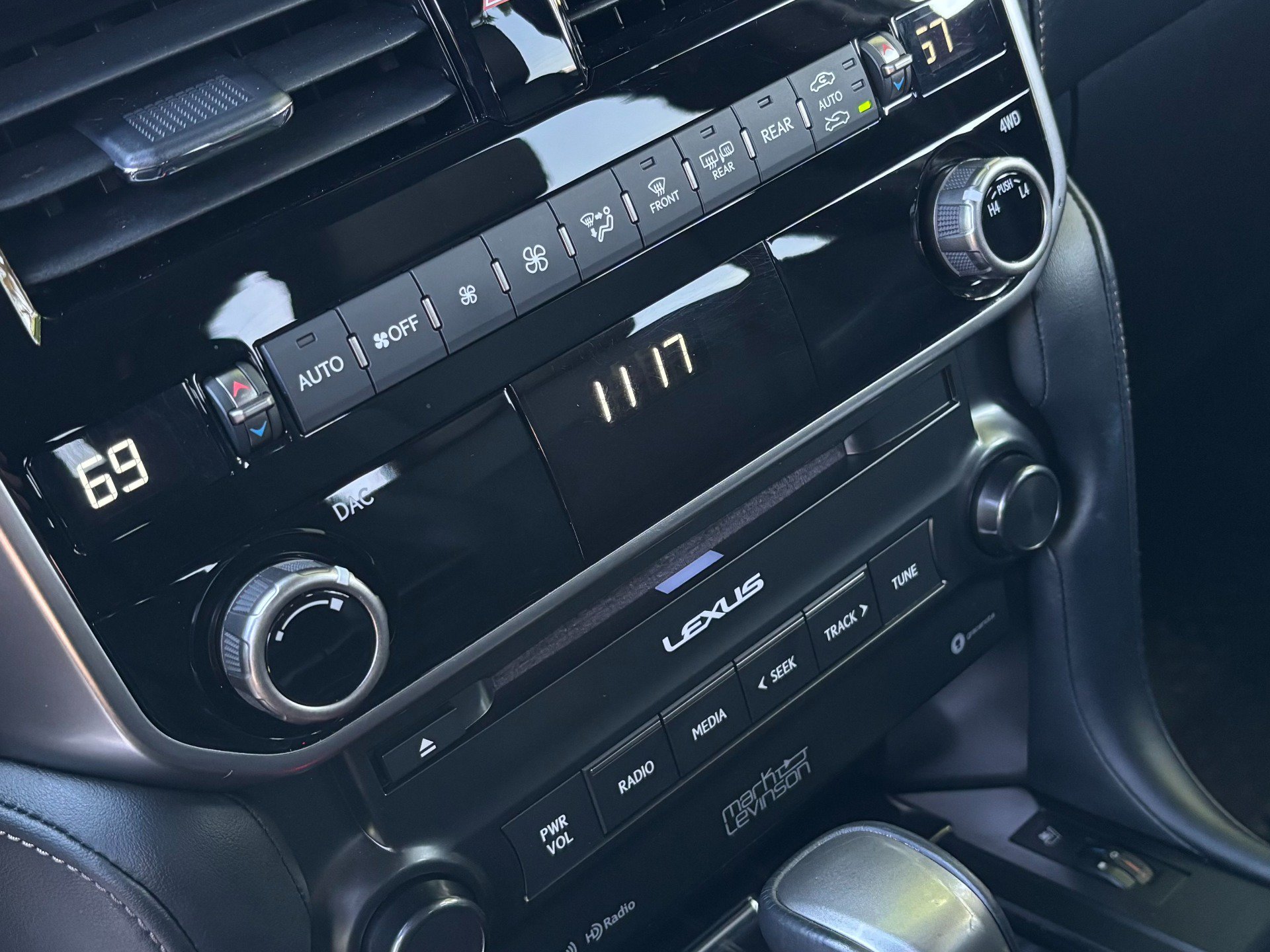 Used 2023 Lexus GX 460 Premium w/ Premium Plus Package AWD/4WD image 40