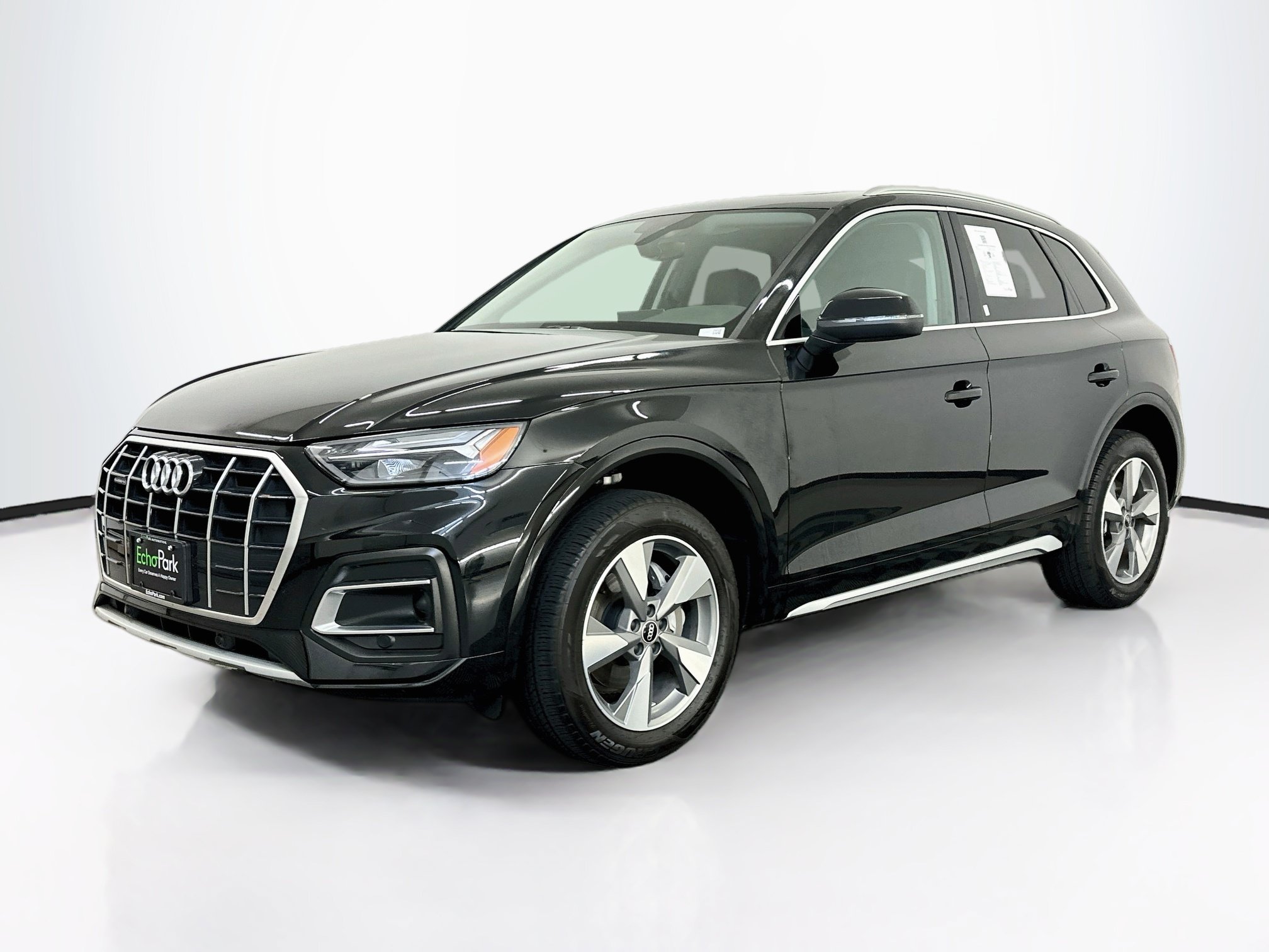 Used 2023 Audi Q5 2.0T Premium w/ Convenience Package AWD/4WD image 3