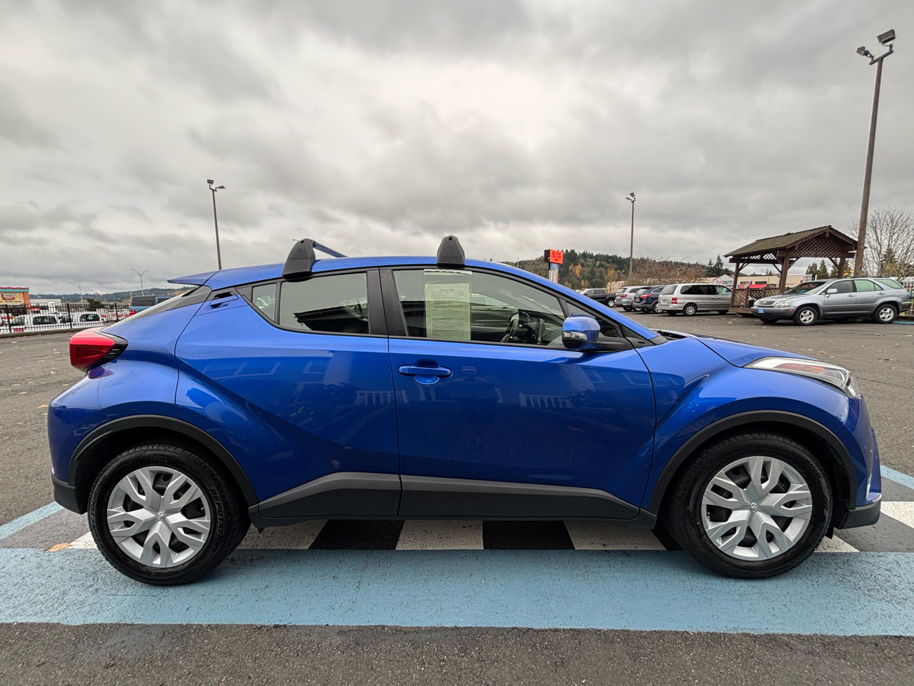 Used 2019 Toyota C-HR LE image 6