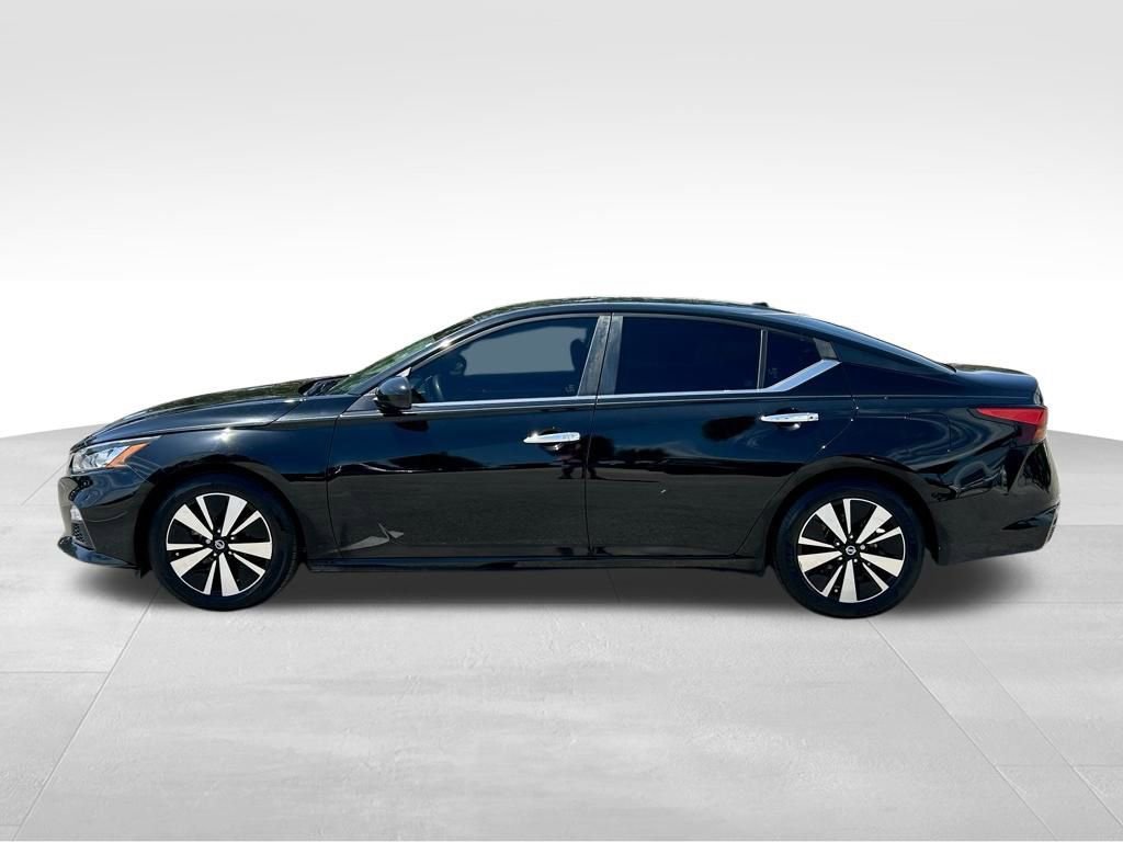 Used 2022 Nissan Altima 2.5 SV FWD image 9