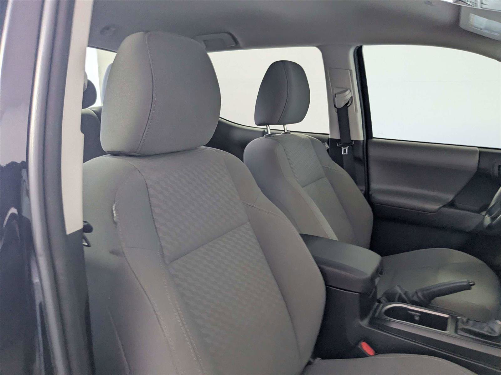 Used 2022 Toyota Tacoma SR RWD image 33