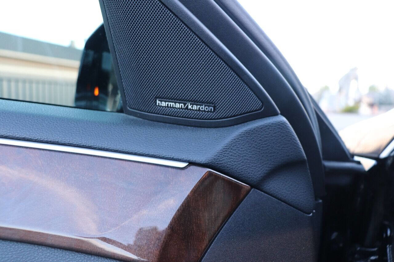 Used 2013 Mercedes-Benz E 350 Sedan image 33