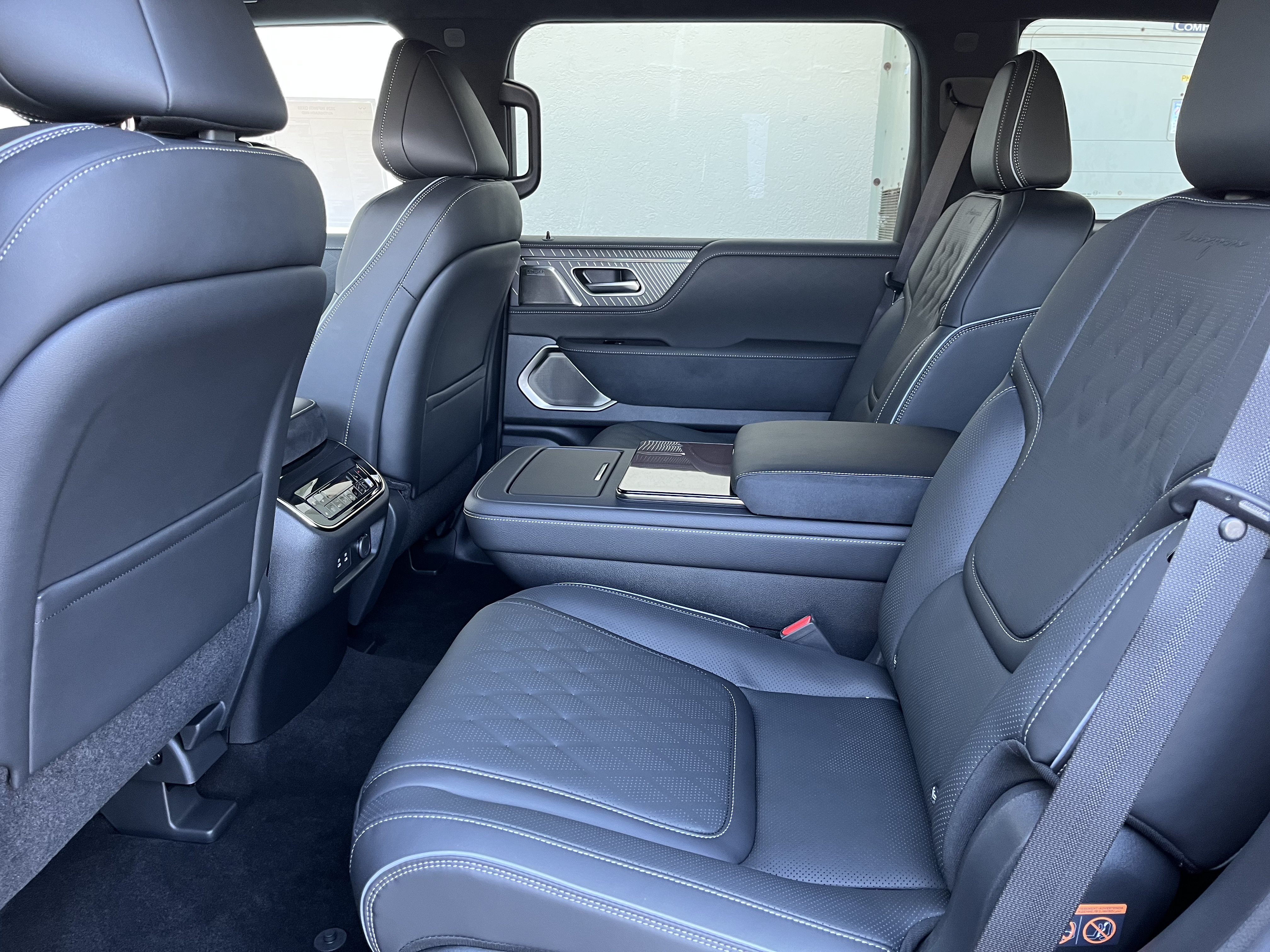 Certified 2026 INFINITI QX80 Autograph w/ Premium Cargo Package AWD/4WD image 14
