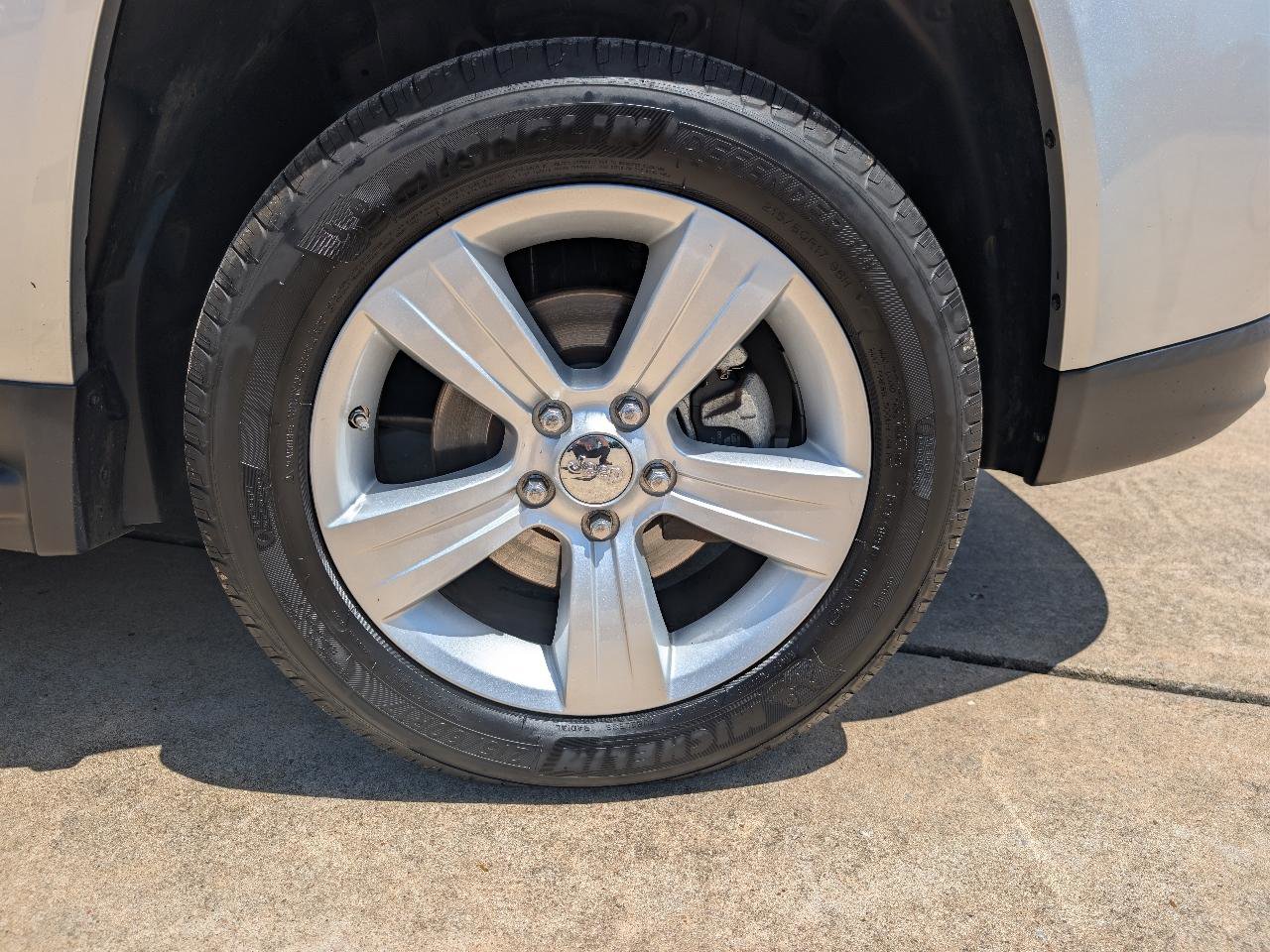 Used 2012 Jeep Compass Latitude AWD/4WD image 9