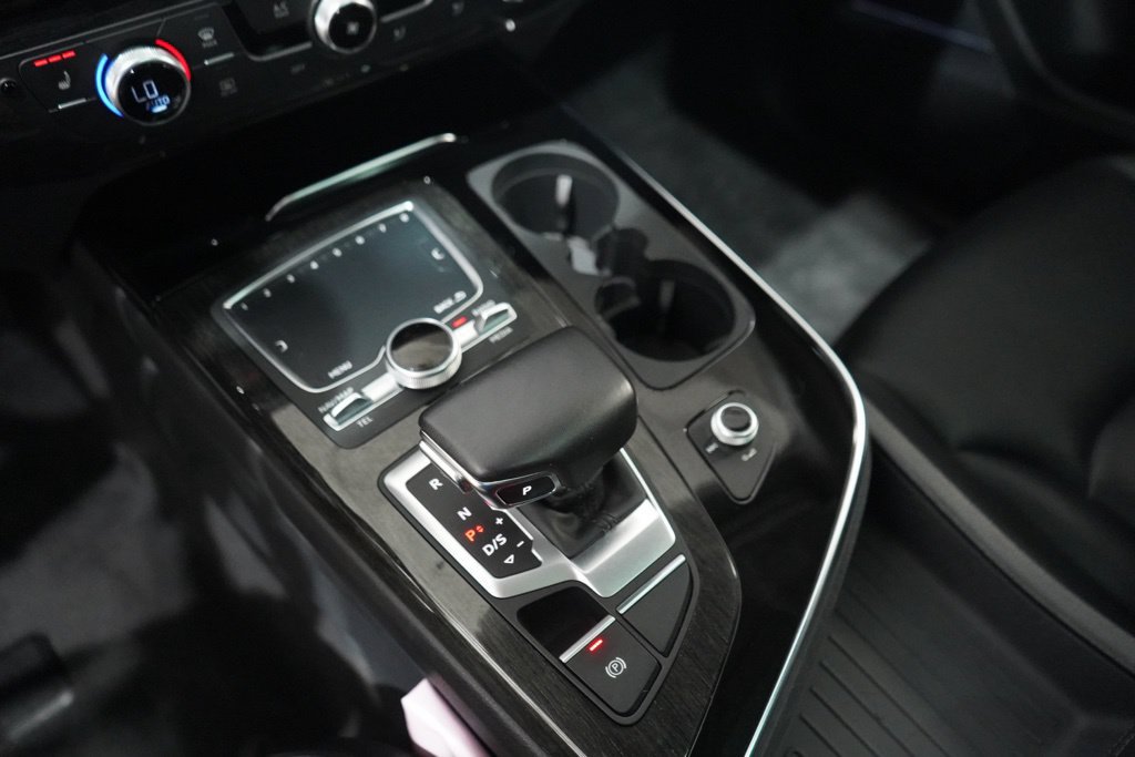 Used 2019 Audi Q7 3.0T Premium Plus w/ Premium Plus Package AWD/4WD image 30