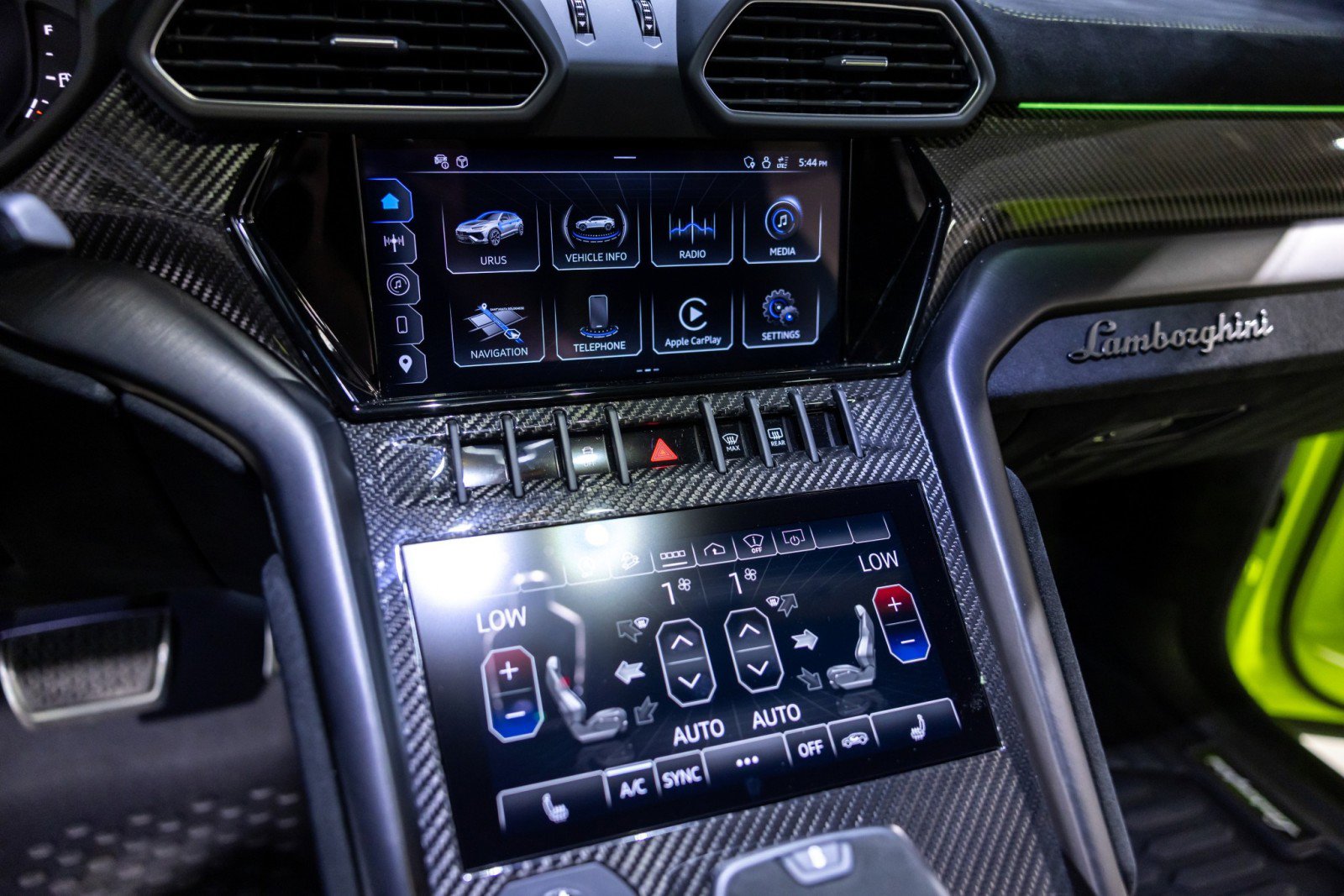 Used 2024 Lamborghini Urus Performante image 44