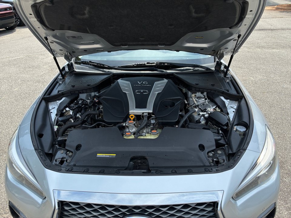 Used 2018 INFINITI Q50 Sport w/ Sensory Package (Sport) AWD/4WD image 16