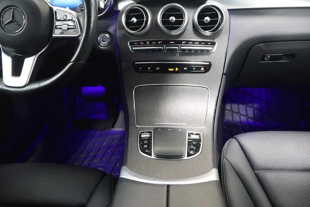 Certified 2022 Mercedes-Benz GLC 300 4MATIC w/ Driver Assistance Package image 20