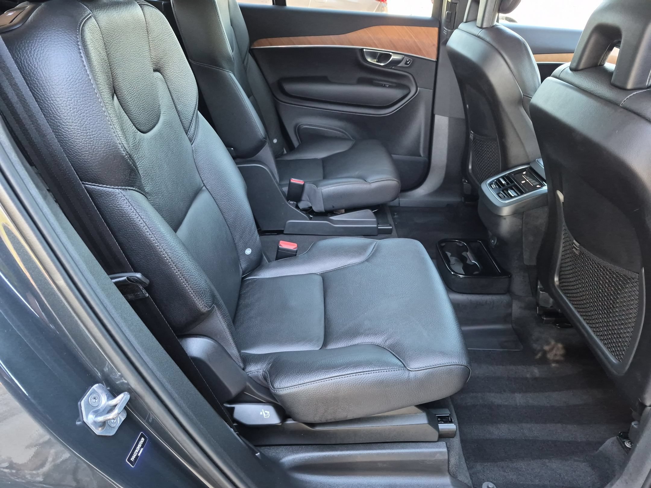 Used 2021 Volvo XC90 T6 Momentum w/ Protection Package AWD/4WD image 33