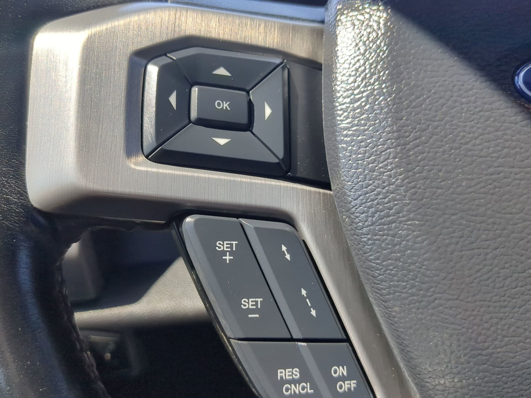 Used 2021 Ford F250 Platinum w/ FX4 Off-Road Package AWD/4WD image 21