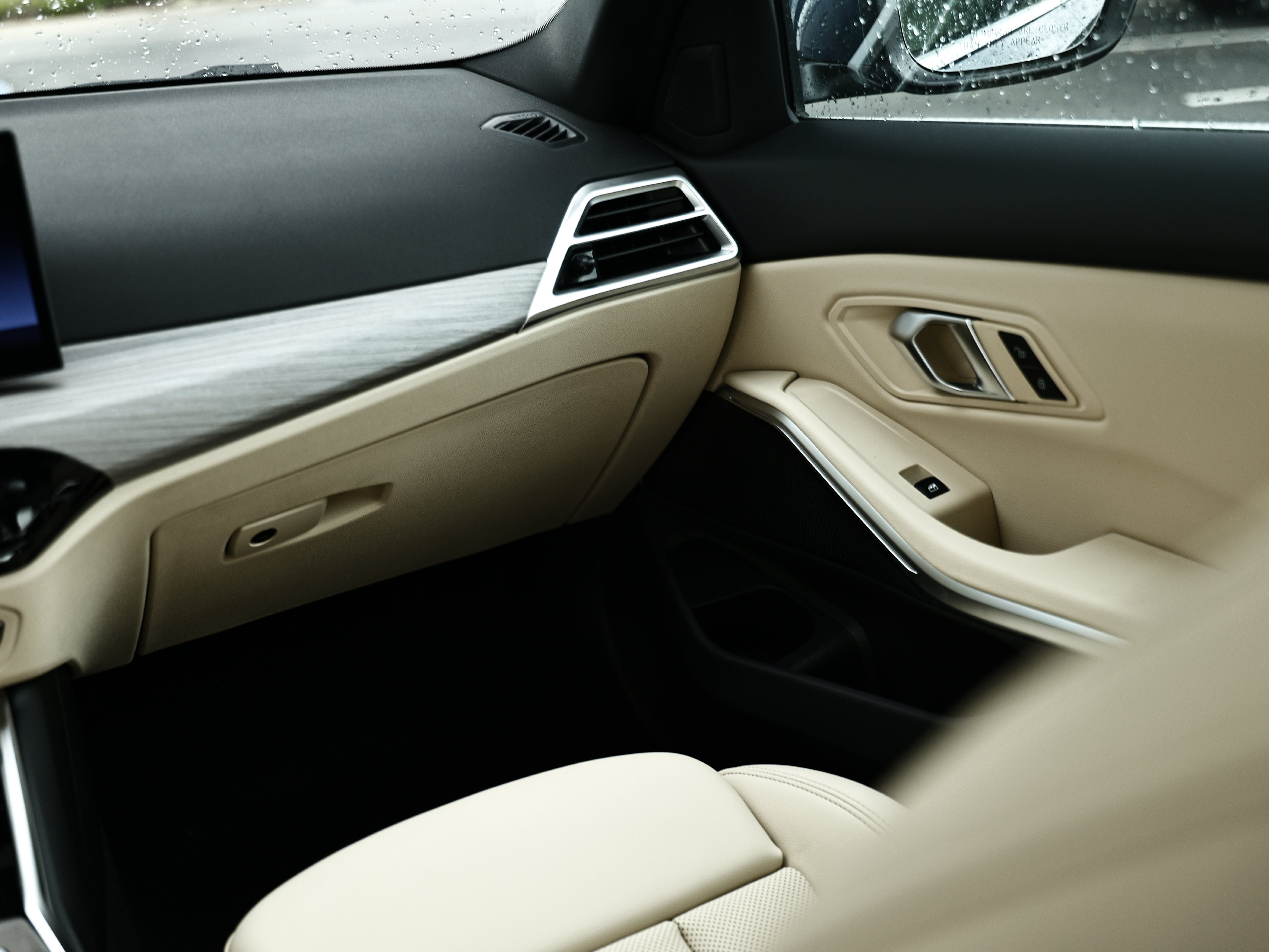 New 2026 BMW 330i Sedan w/ Premium Package RWD image 29