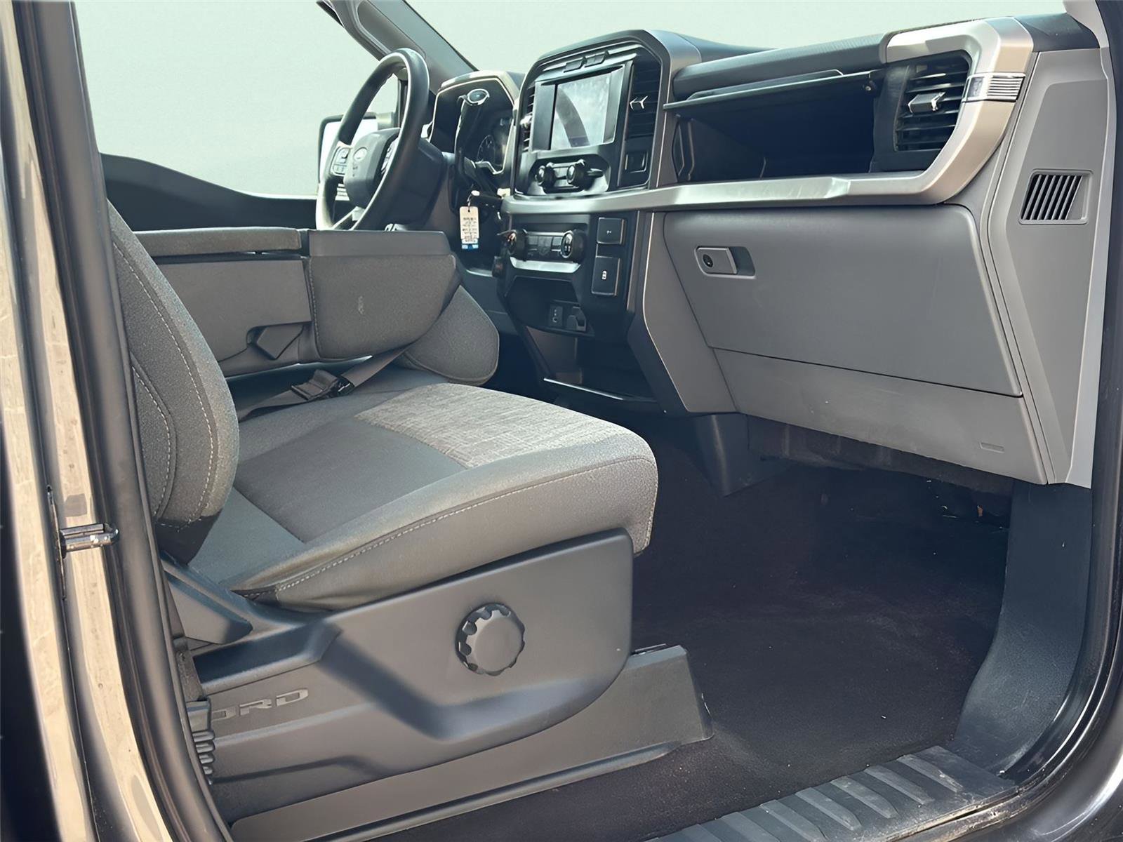 Used 2022 Ford F150 XLT image 23