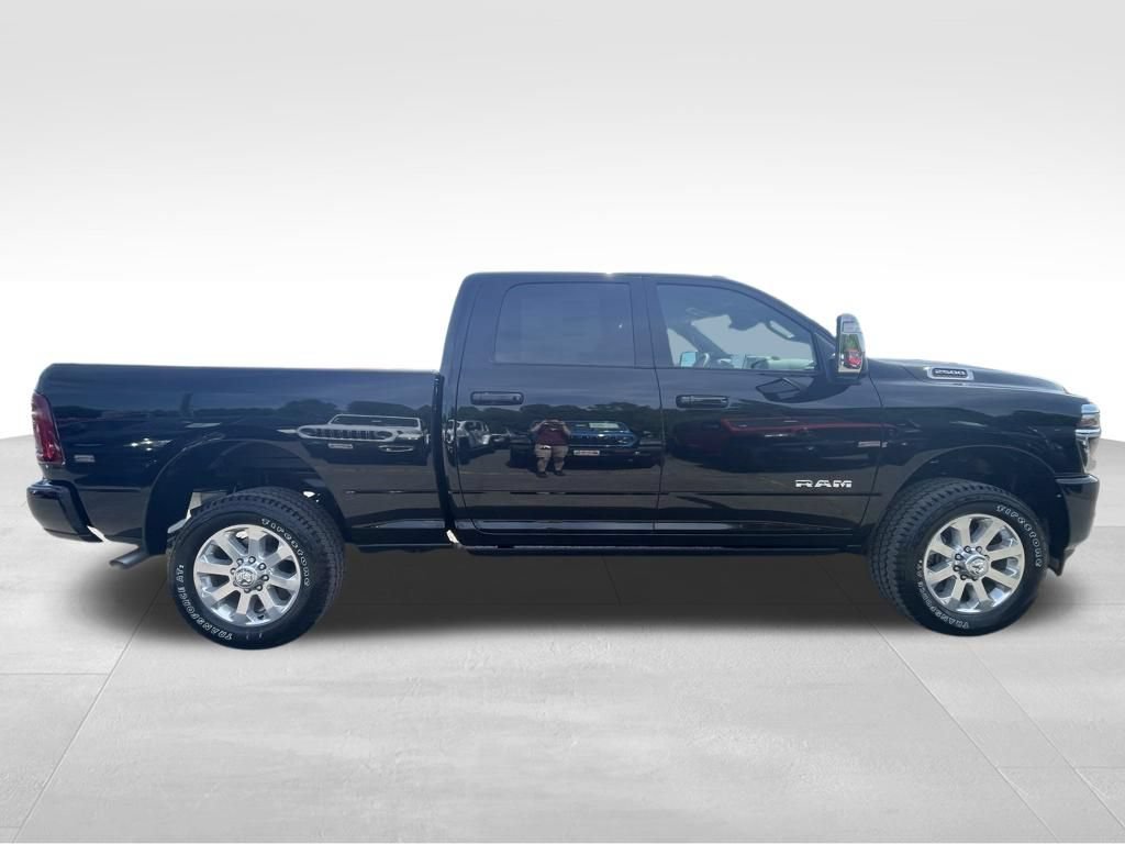 New 2026 RAM 2500 Laramie AWD/4WD image 11