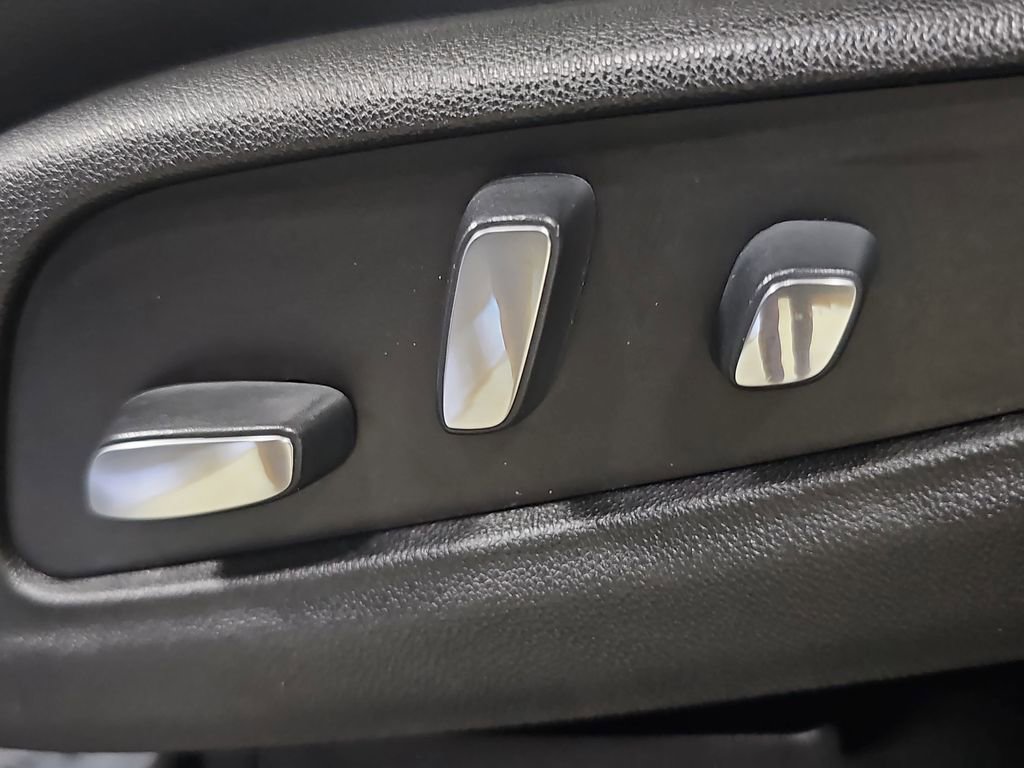Used 2020 Cadillac XT6 Sport AWD/4WD image 29
