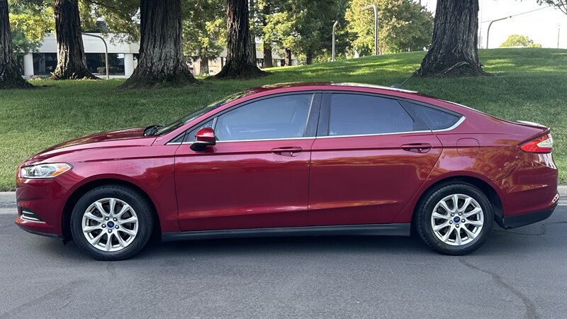 Used 2016 Ford Fusion S FWD image 4