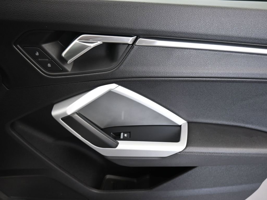 Used 2023 Audi Q3 2.0T Premium image 43