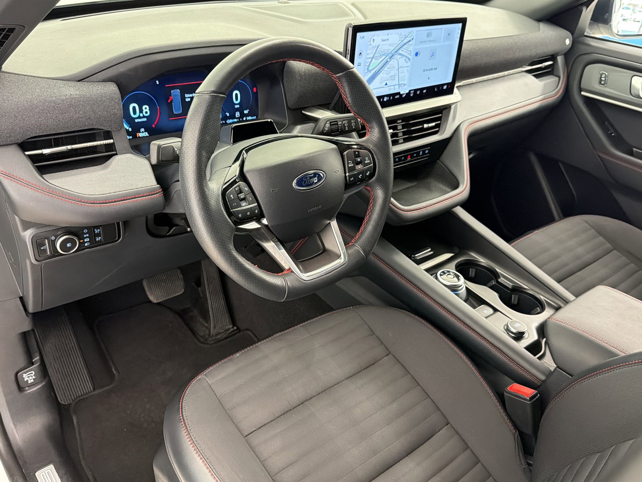 Certified 2025 Ford Explorer ST-Line w/ ST-Line Street Pack AWD/4WD image 4