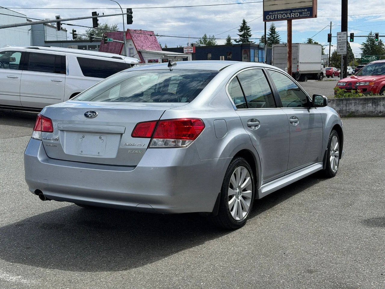Used 2012 Subaru Legacy 2.5i Limited w/ Popular Pkg 2 AWD/4WD image 5