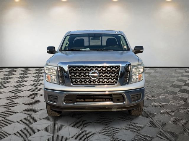 Used 2017 Nissan Titan SV RWD image 2