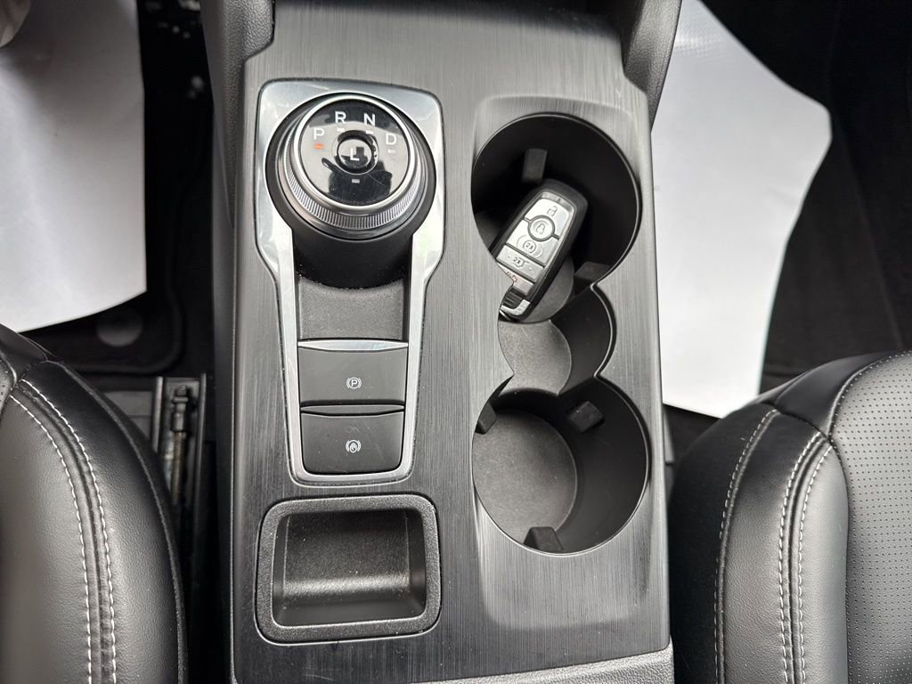 Used 2025 Ford Escape Platinum image 17