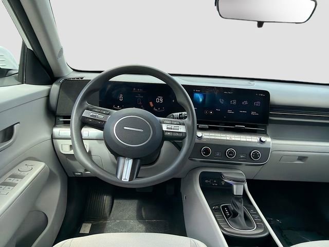 Used 2024 Hyundai Kona SE image 21