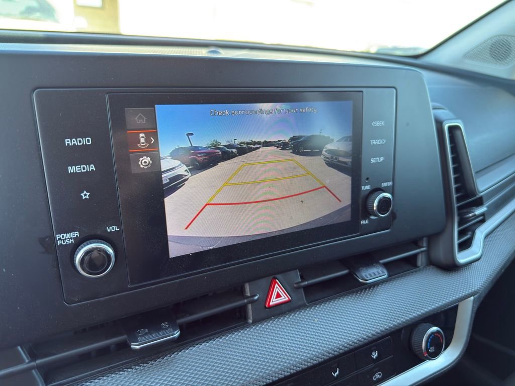 Used 2024 Kia Sportage LX image 16