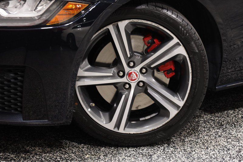 Used 2018 Jaguar XF First Edition AWD/4WD image 21