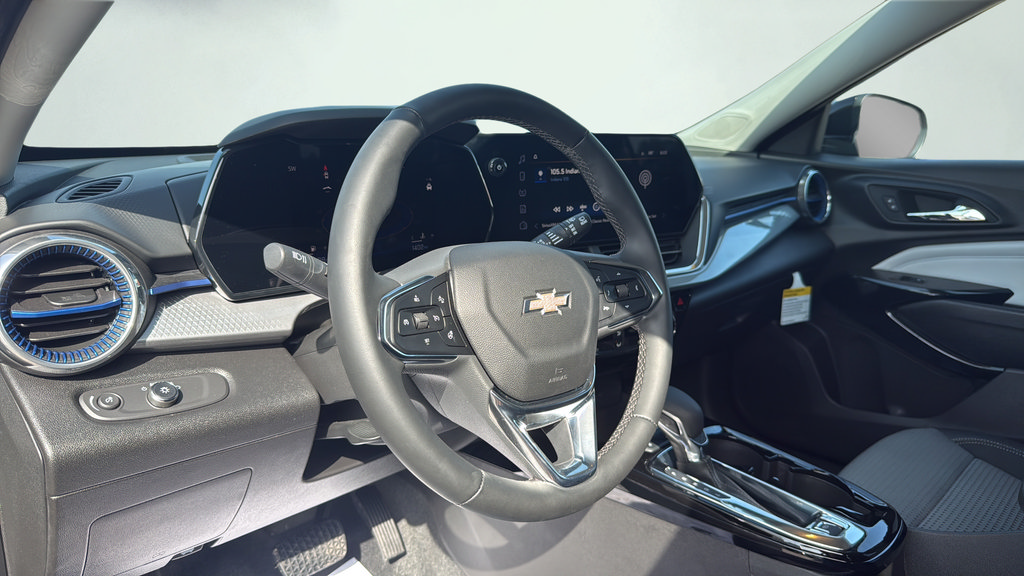 Used 2025 Chevrolet Trax LT w/ Driver Confidence Package FWD image 33