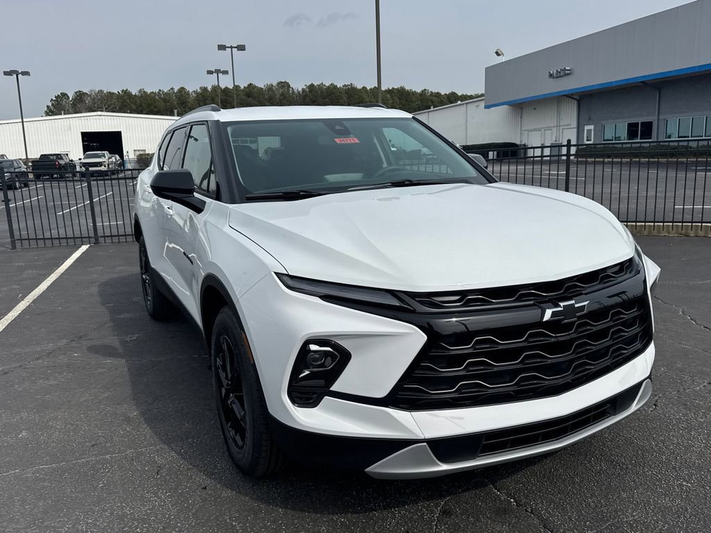 New 2026 Chevrolet Blazer LT w/ Convenience Package image 4
