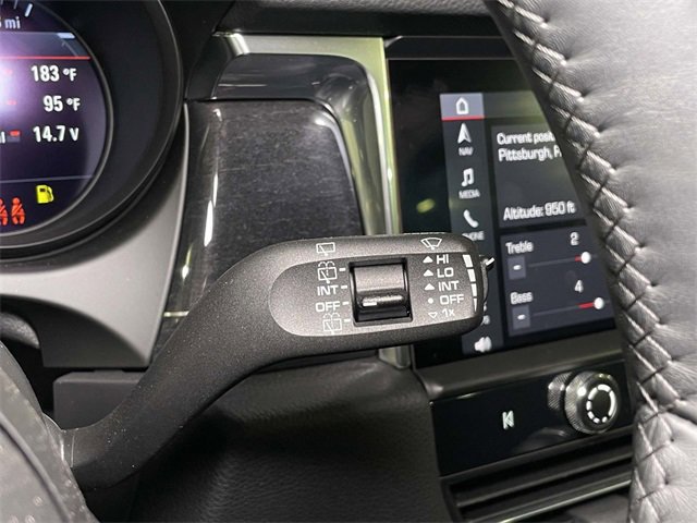 Used 2025 Porsche Macan image 95