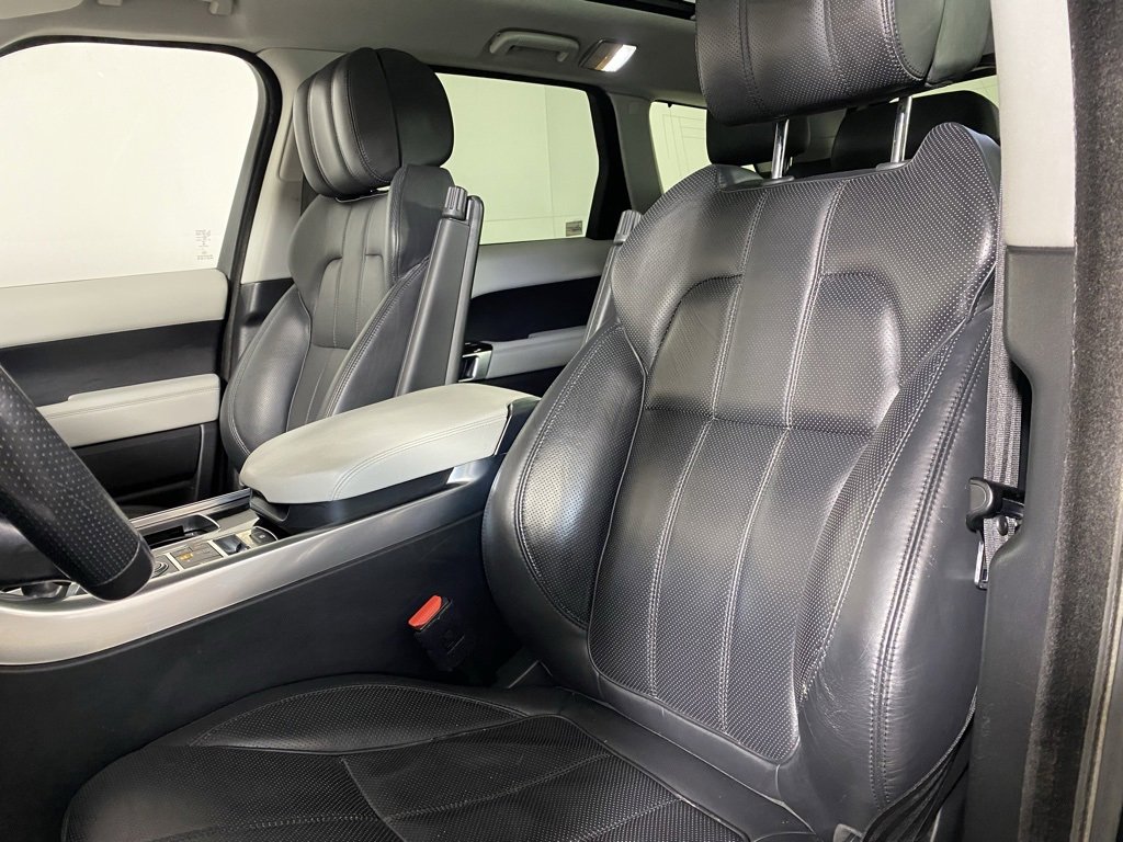 Used 2016 Land Rover Range Rover Sport HSE image 26