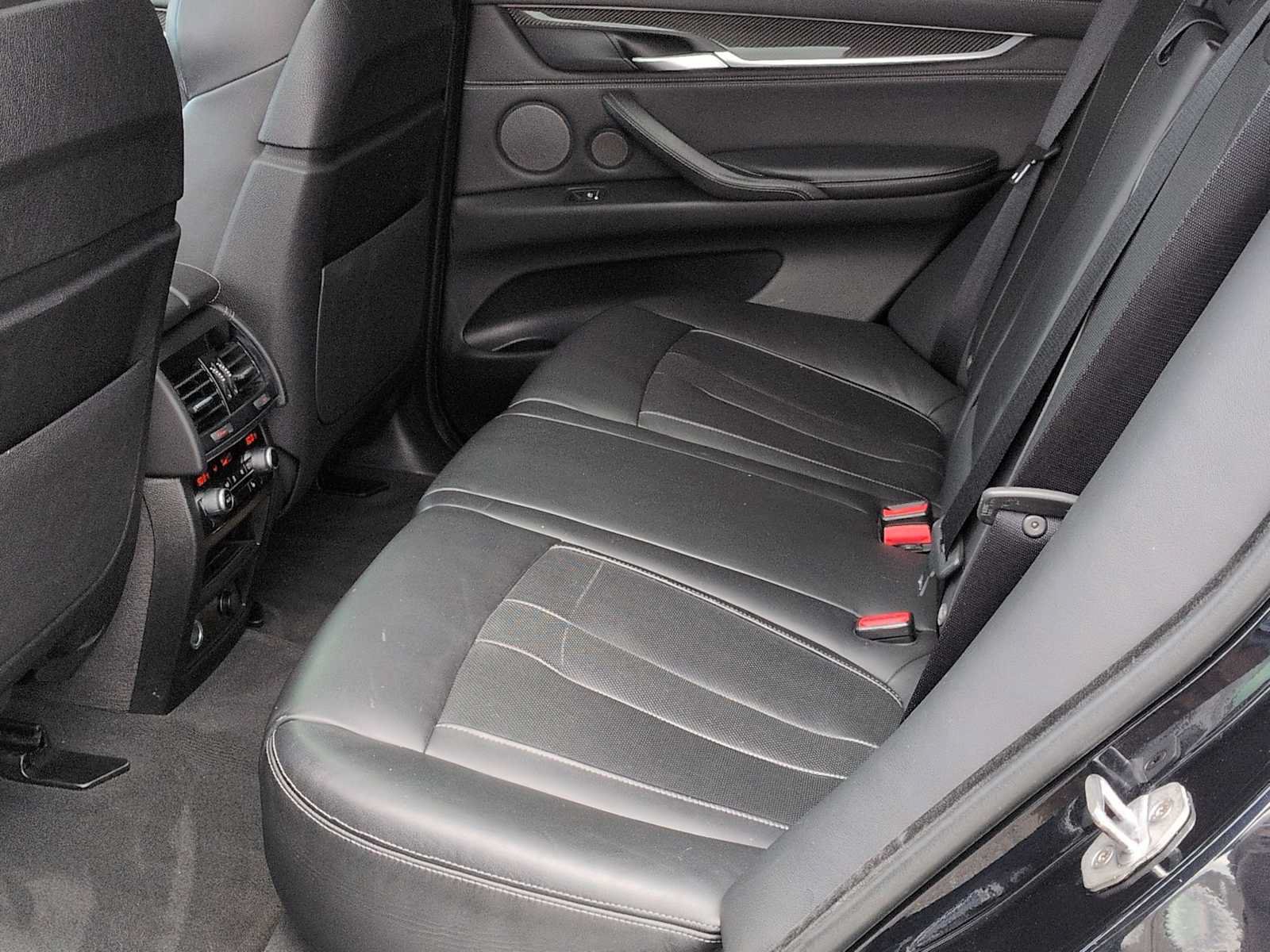 Used 2018 BMW X5 M AWD/4WD image 21