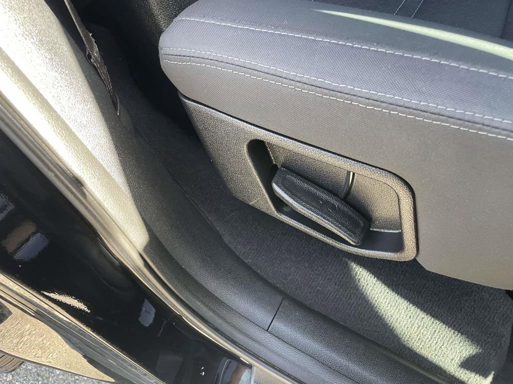 Used 2016 Kia Sorento LX image 21