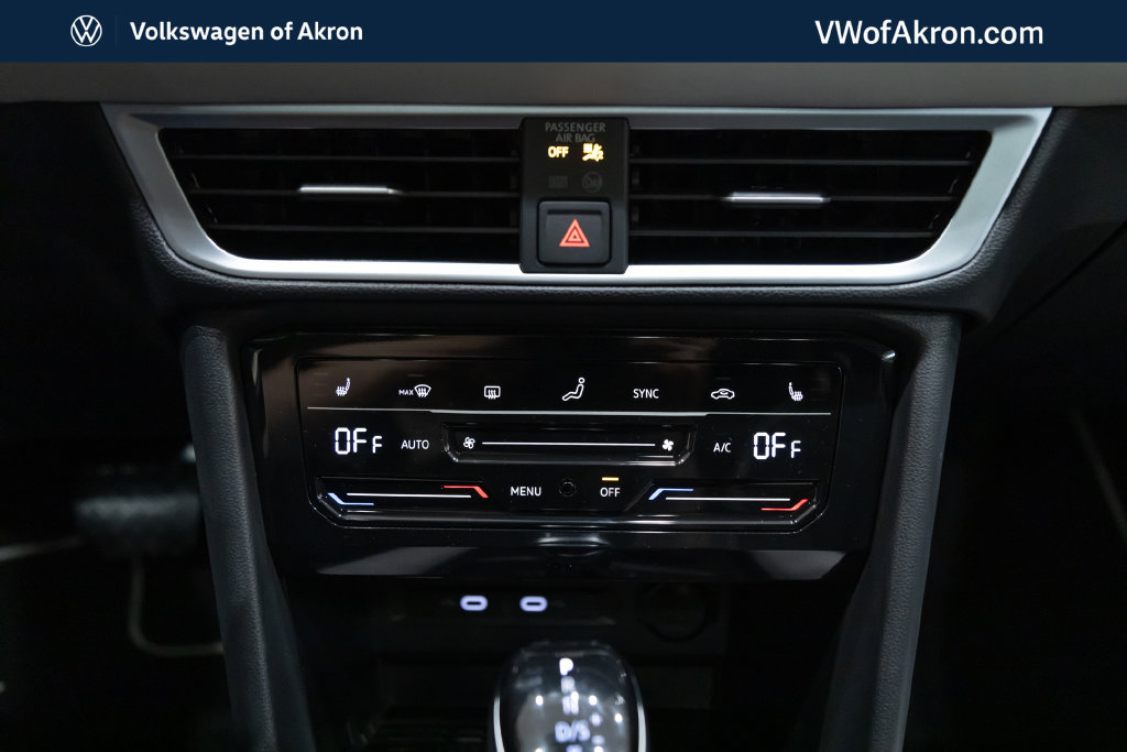 New 2026 Volkswagen Taos SE FWD image 22