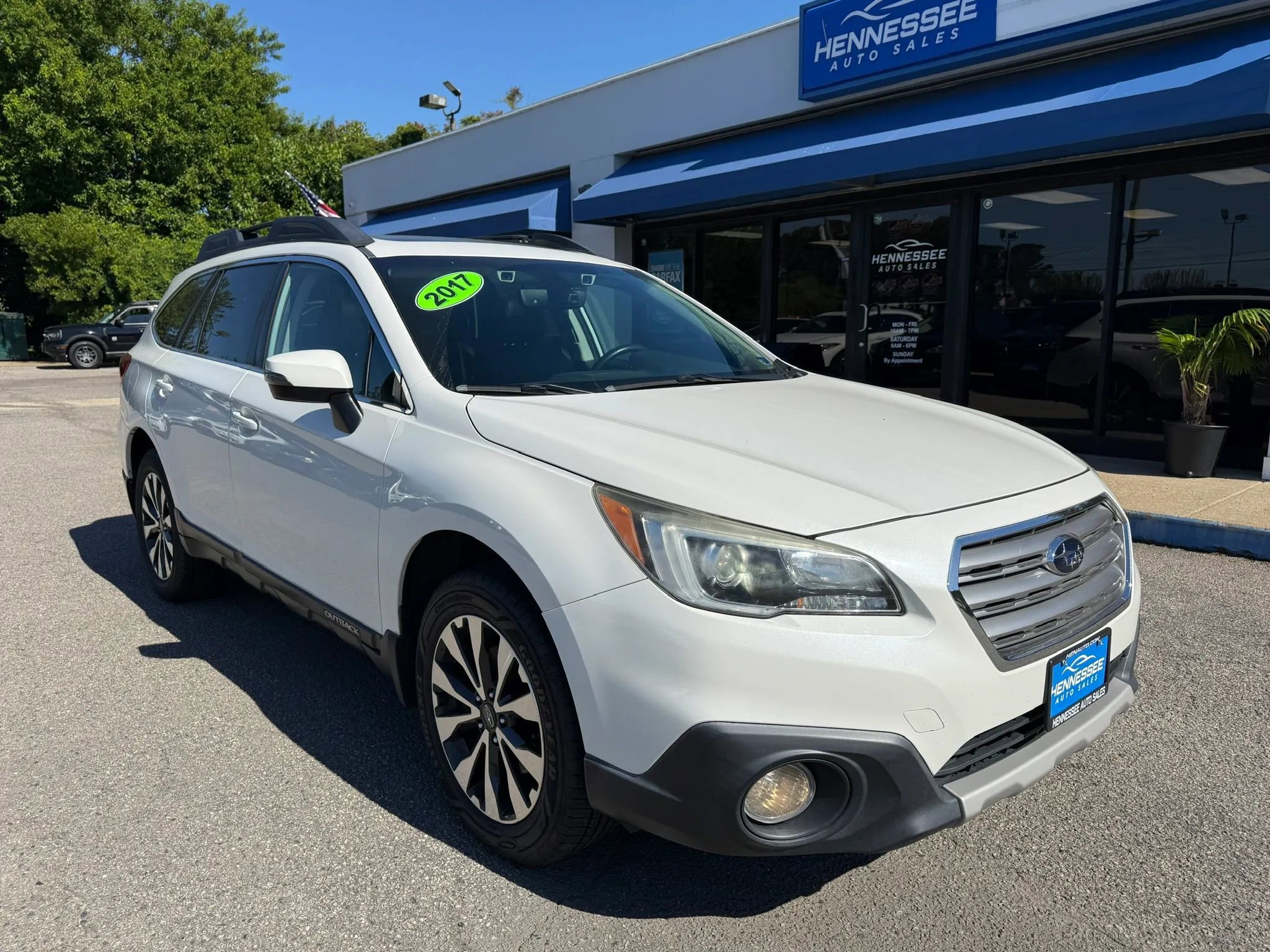 Used 2017 Subaru Outback 2.5i Limited AWD/4WD image 10
