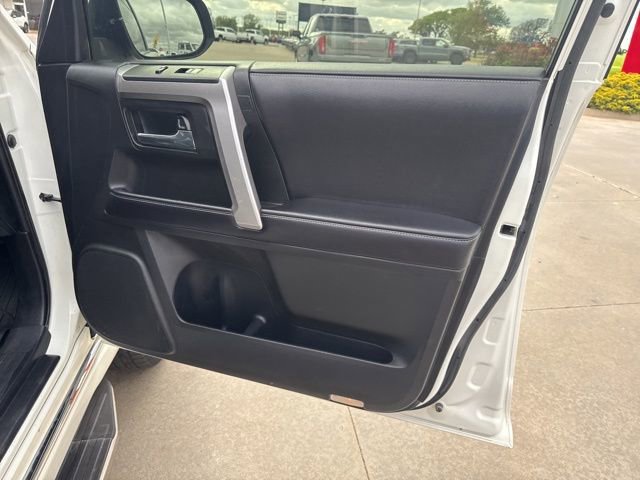 Used 2017 Toyota 4Runner Limited image 11