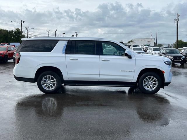 Used 2021 Chevrolet Suburban LT image 3