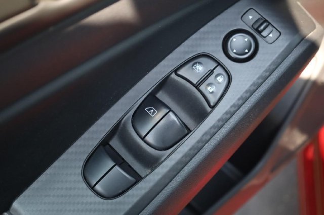 Used 2024 Nissan Altima 2.5 SV FWD image 11