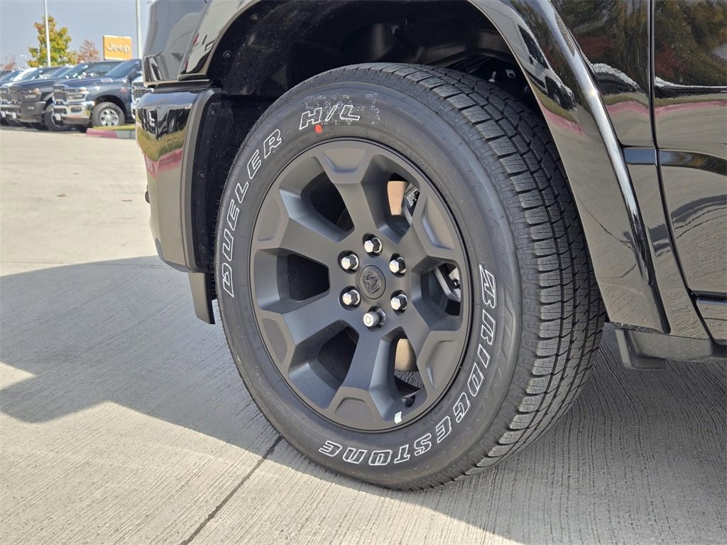 New 2026 RAM 1500 4x4 Crew Cab image 8