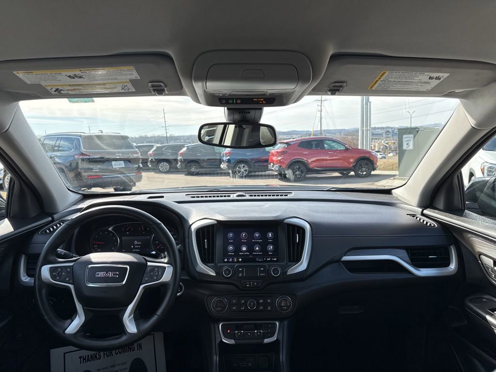 Used 2024 GMC Terrain SLT image 24