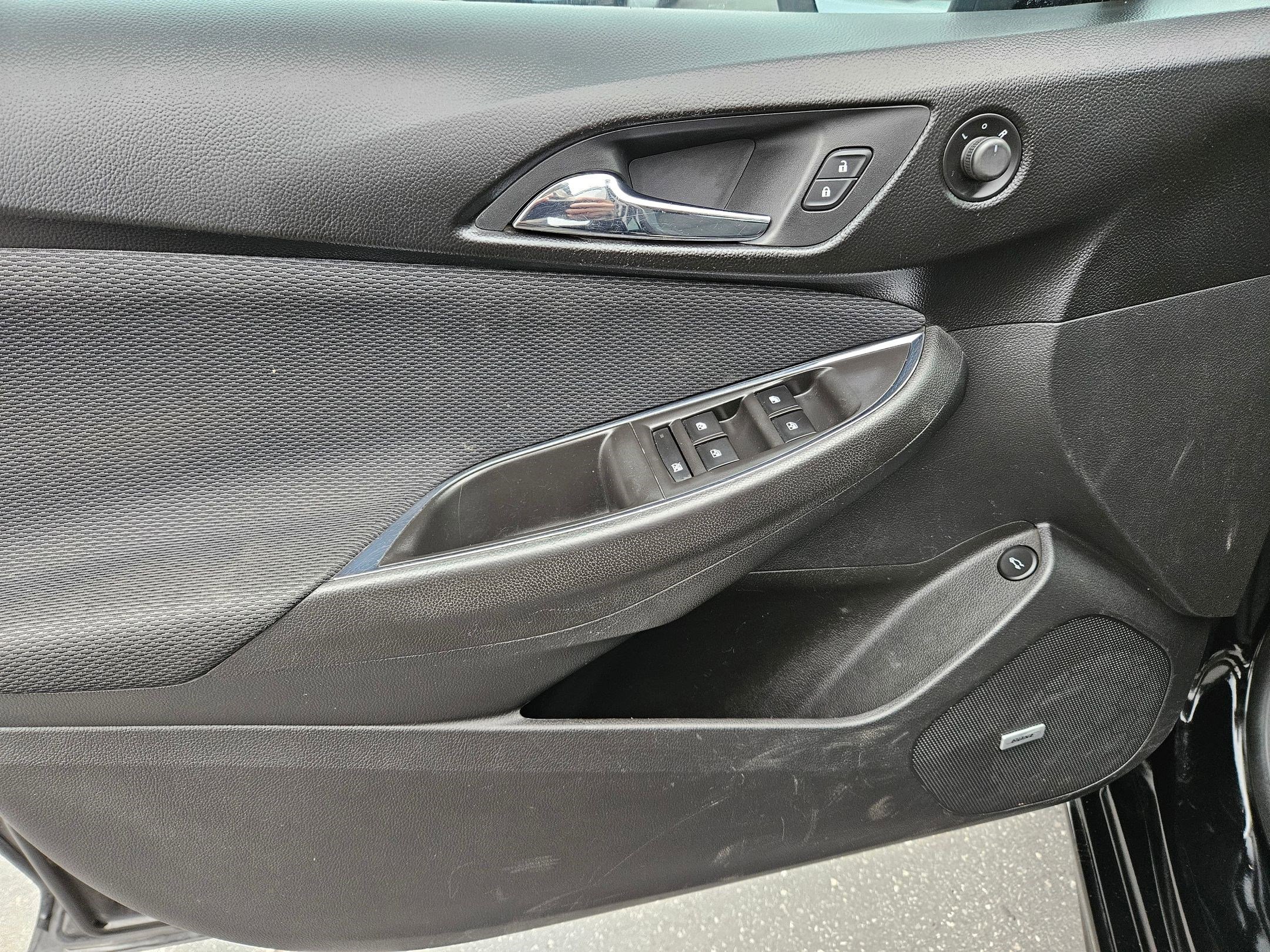 Used 2016 Chevrolet Cruze LT w/ Sun And Sound Package image 14