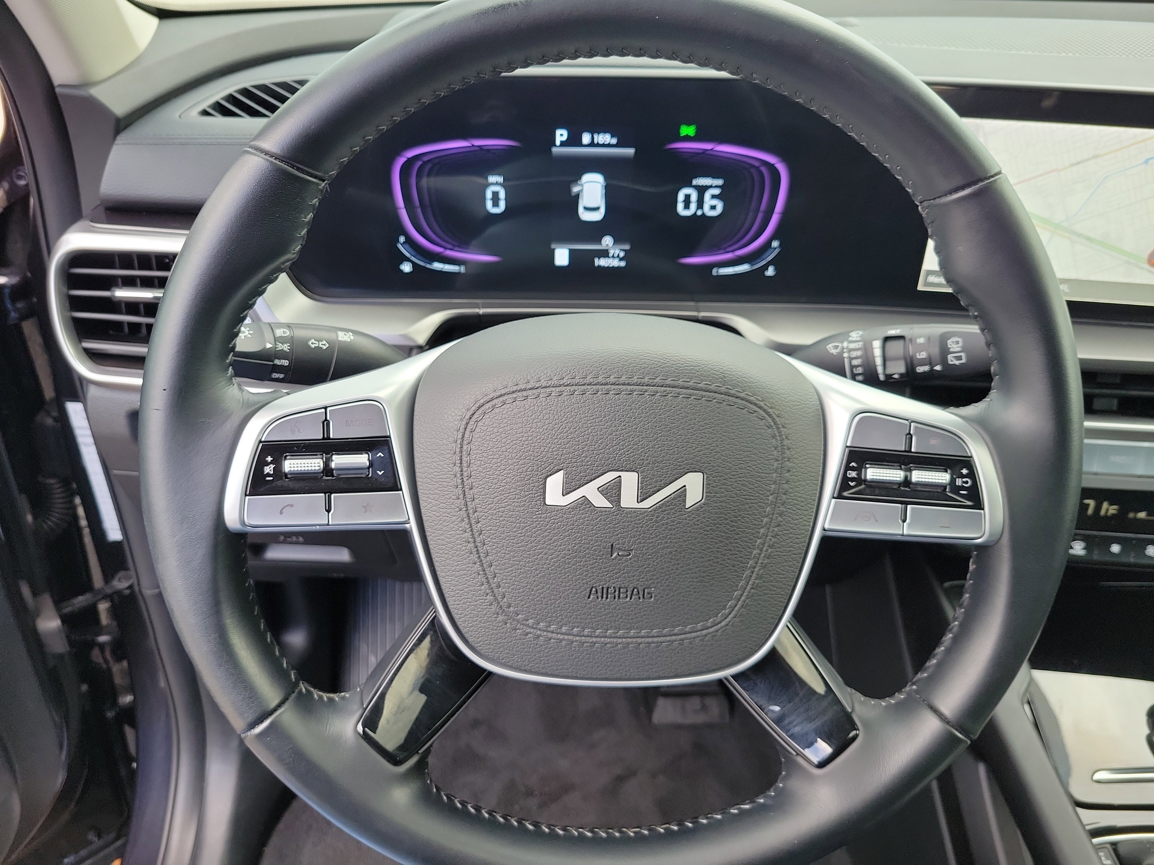 Used 2025 Kia Telluride S FWD image 23