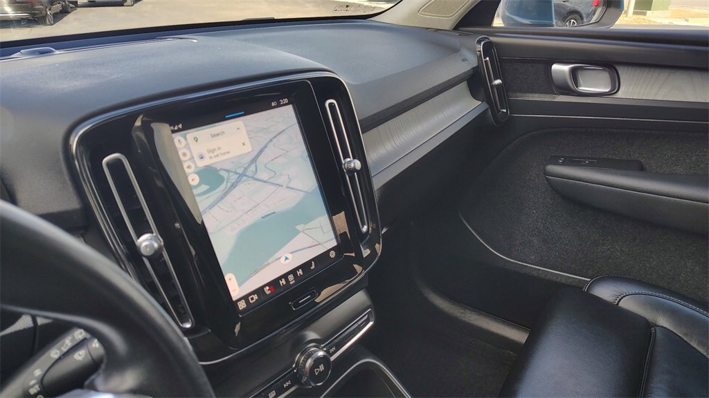 Certified 2023 Volvo XC40 B5 Plus w/ Driver Assist Package image 24