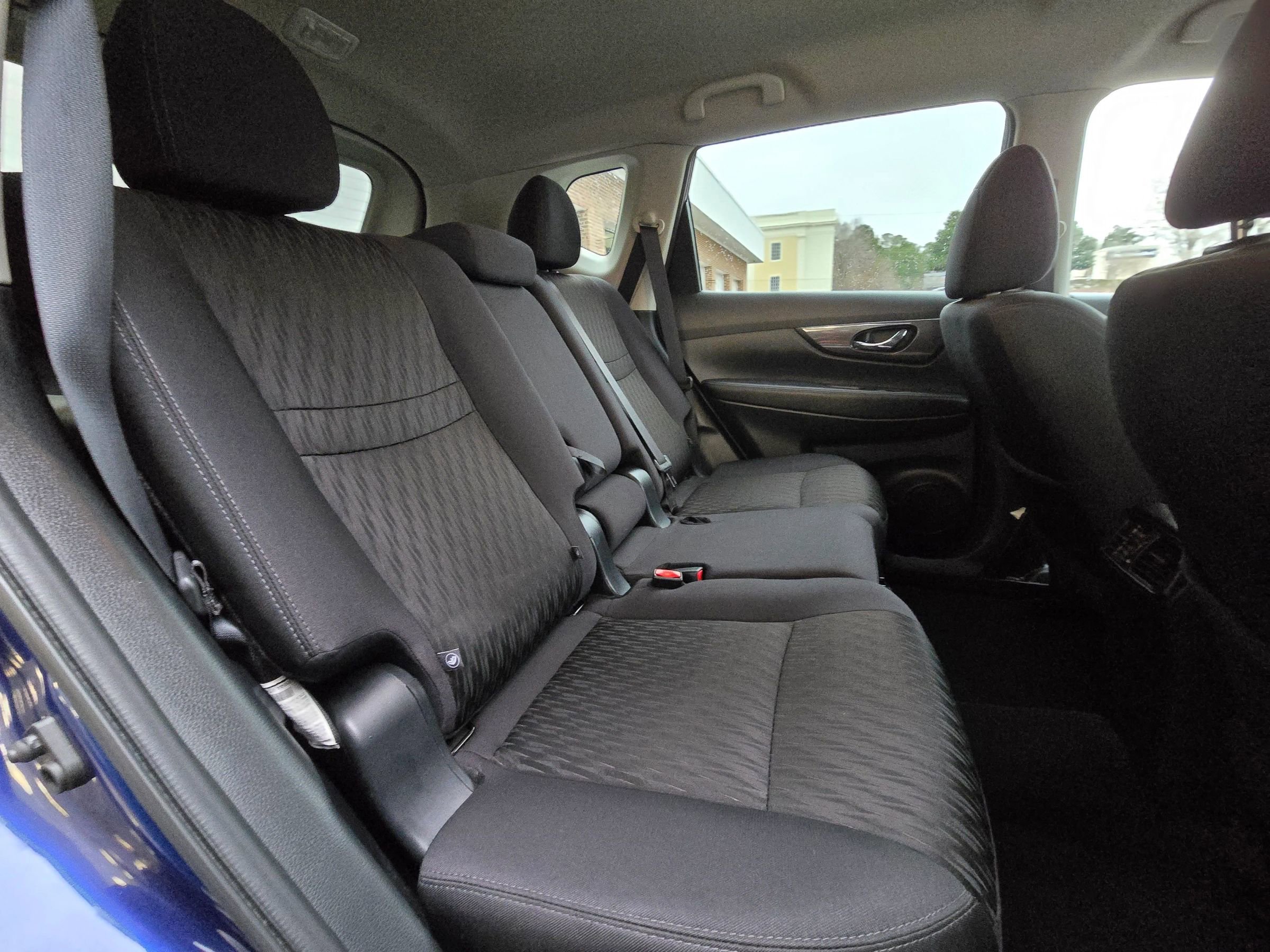 Used 2020 Nissan Rogue SV image 13