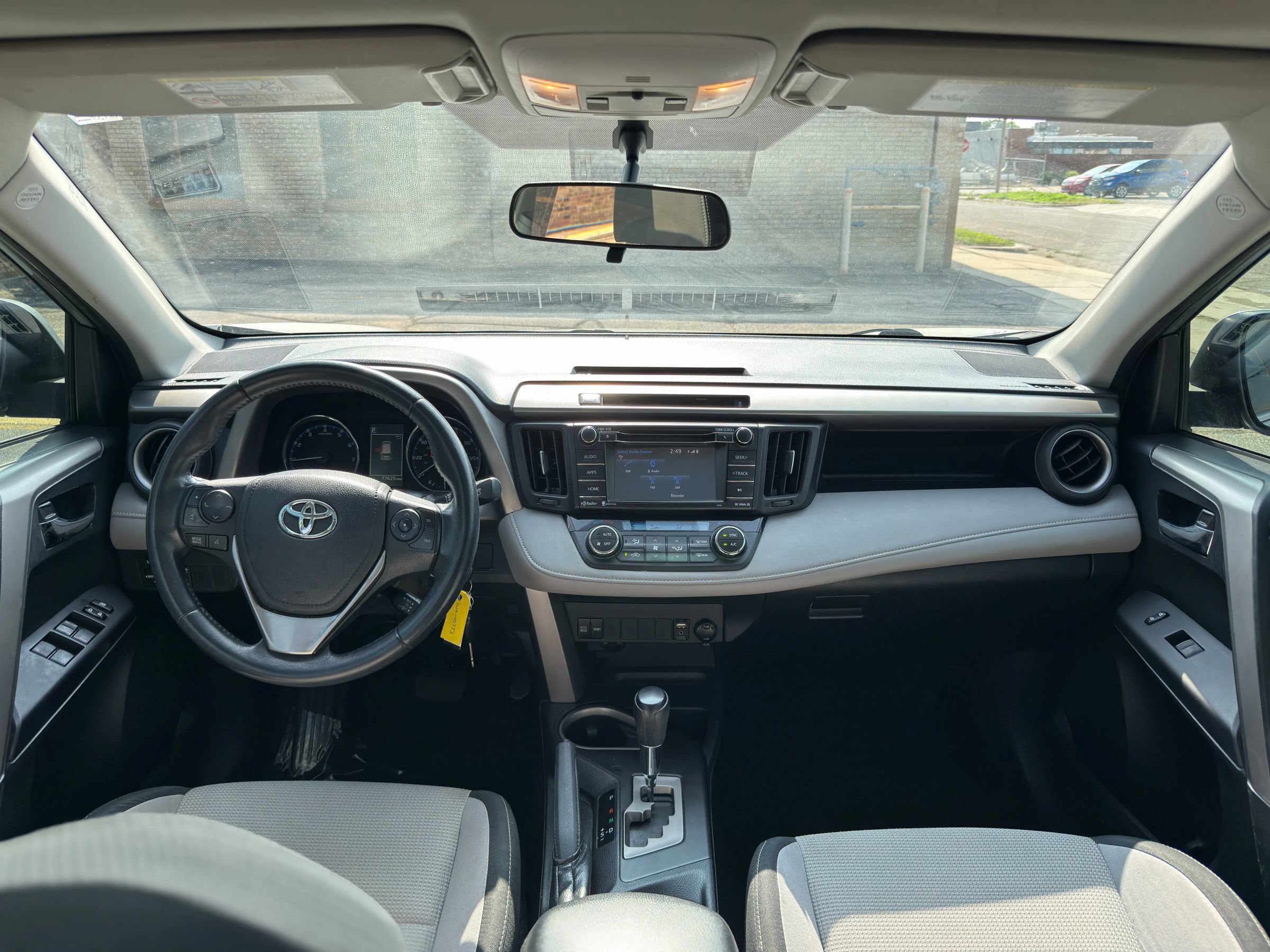 Used 2016 Toyota RAV4 XLE FWD image 10