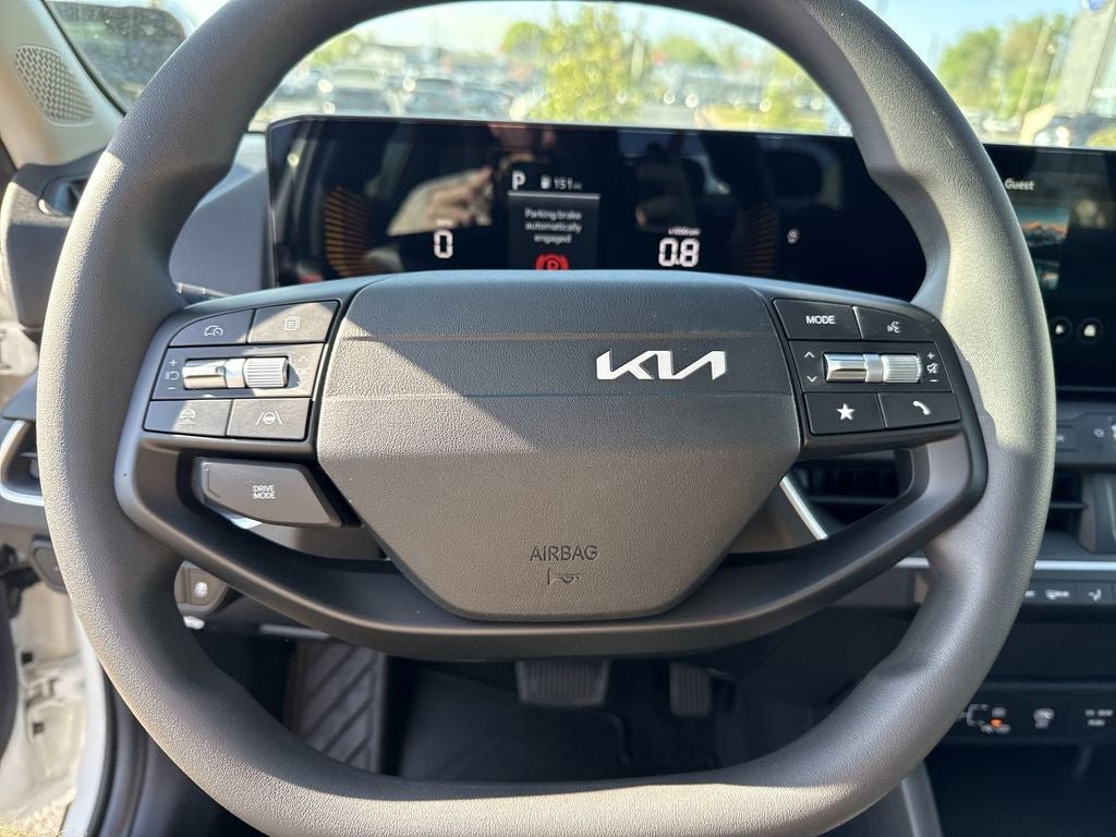 New 2026 Kia K4 LXS FWD image 15