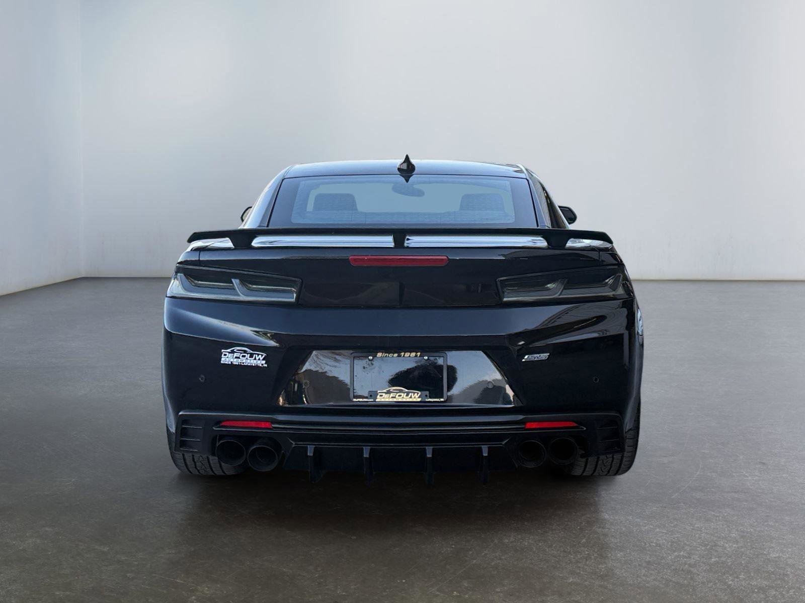 Used 2016 Chevrolet Camaro SS RWD image 4
