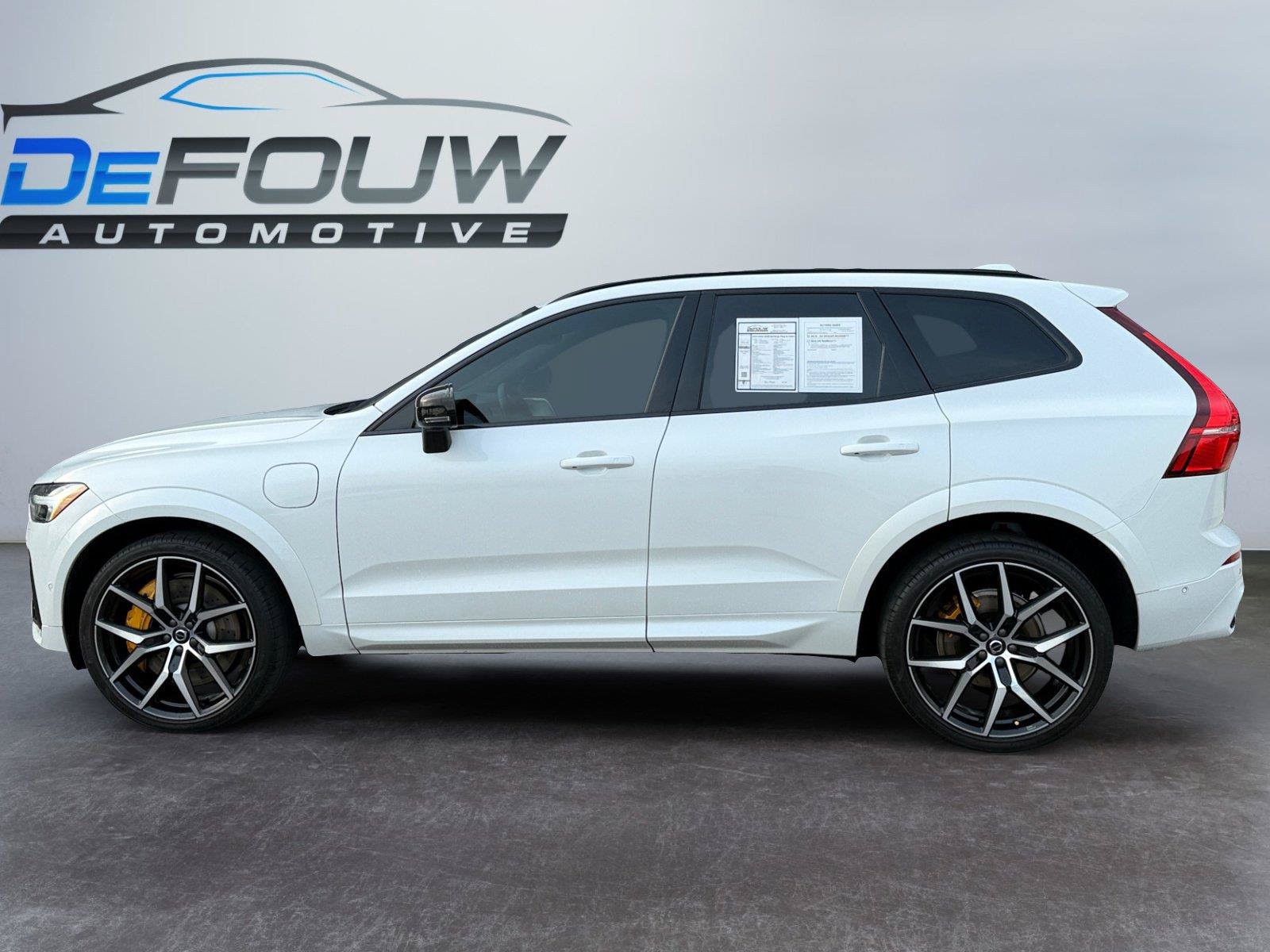 Used 2024 Volvo XC60 T8 Polestar w/ Protection Package Premier AWD/4WD image 6